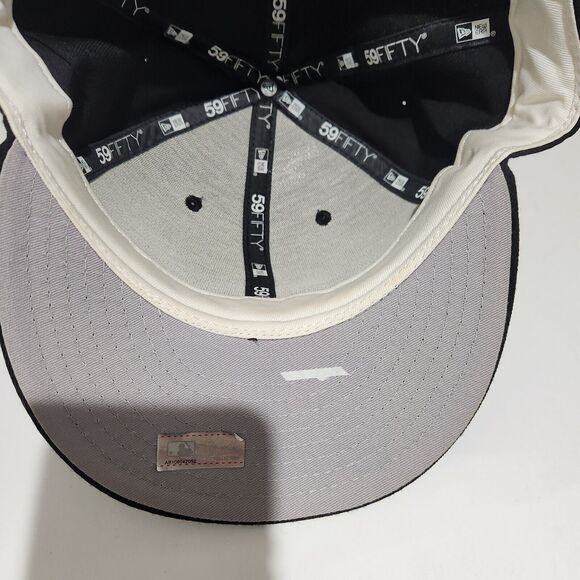 New Era 59FIFTY Florida Marlins Black Fitted Hat Size 8 - Picture 2 of 4